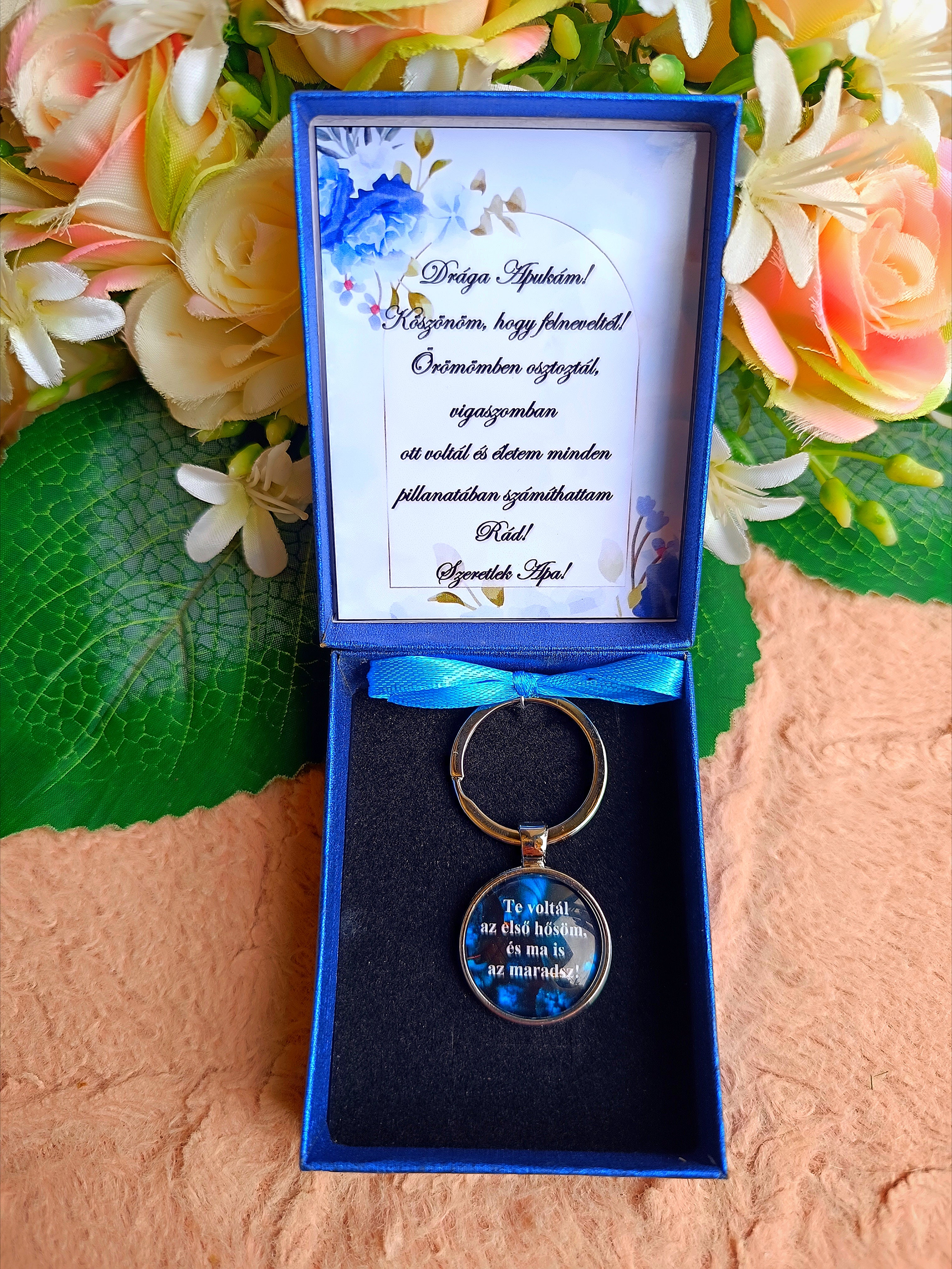 Ajándék szülőköszöntő apának kulcstartó esküvőre